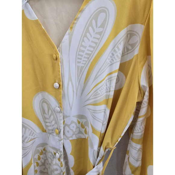 Moonsea Yellow/white Short Sleeve Maxi Poly Dress. 1/4button. Ladies Size Small - Picture 10 of 14